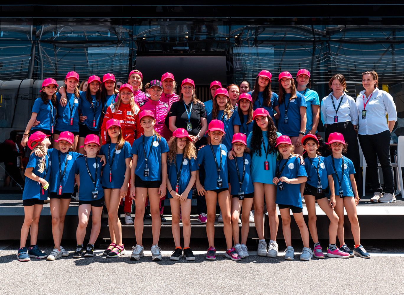 THE IRON DAMES BRING LOCAL KIDS CLOSER TO THE WORLD OF MOTORSPORT IN MONZA